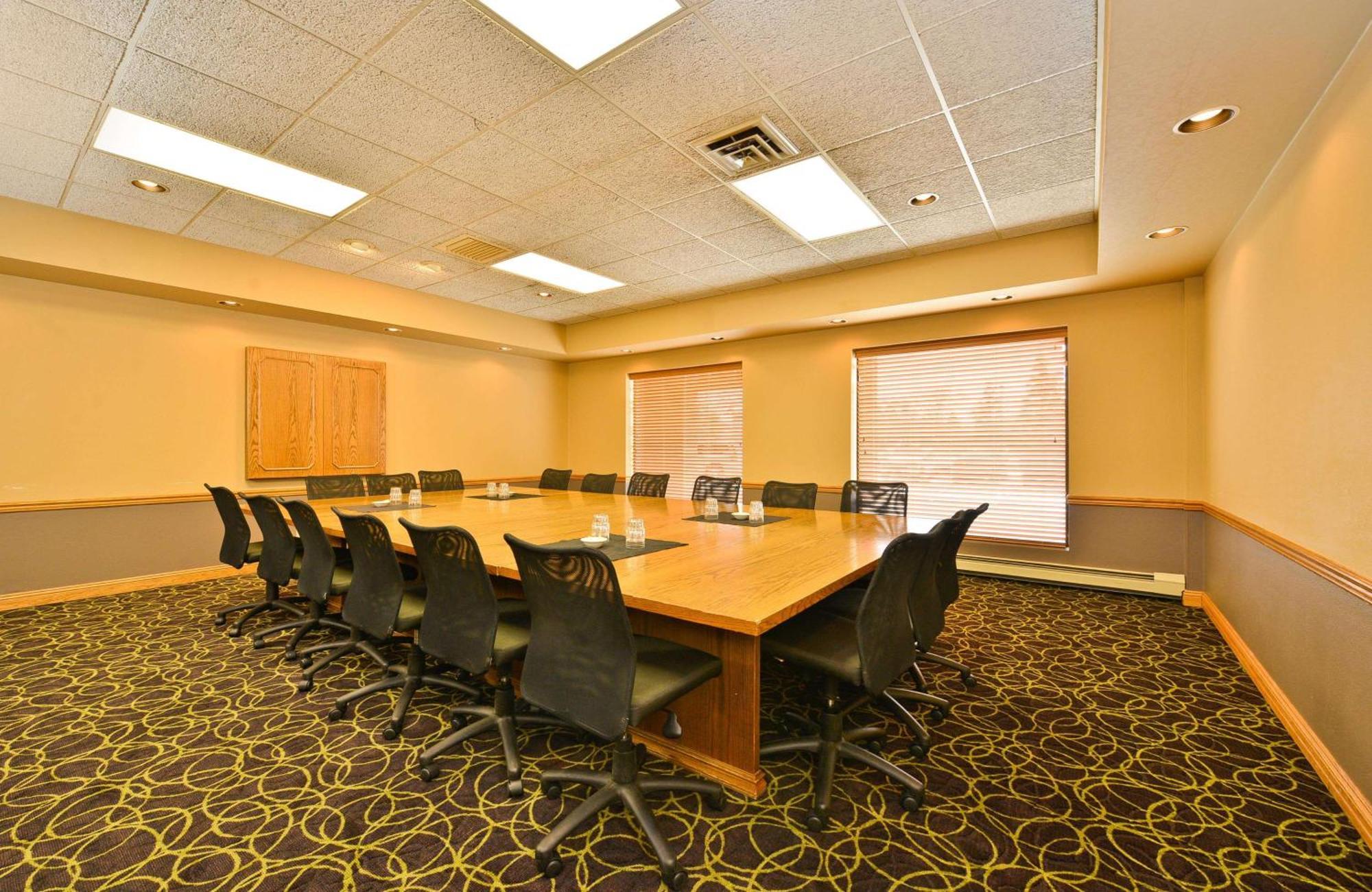 Best Western Plus Kelly Inn Saint Cloud Exterior photo