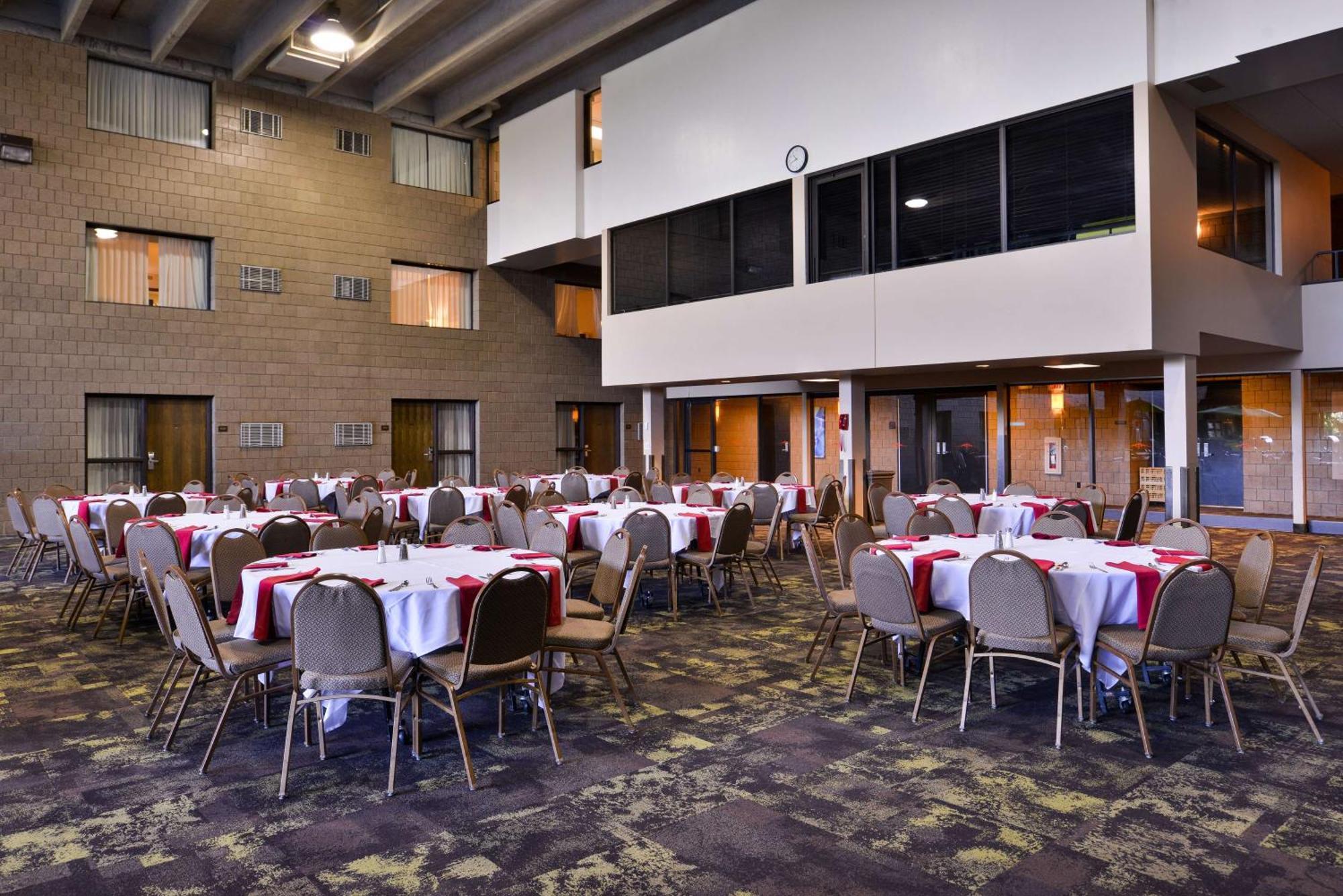 Best Western Plus Kelly Inn Saint Cloud Exterior photo