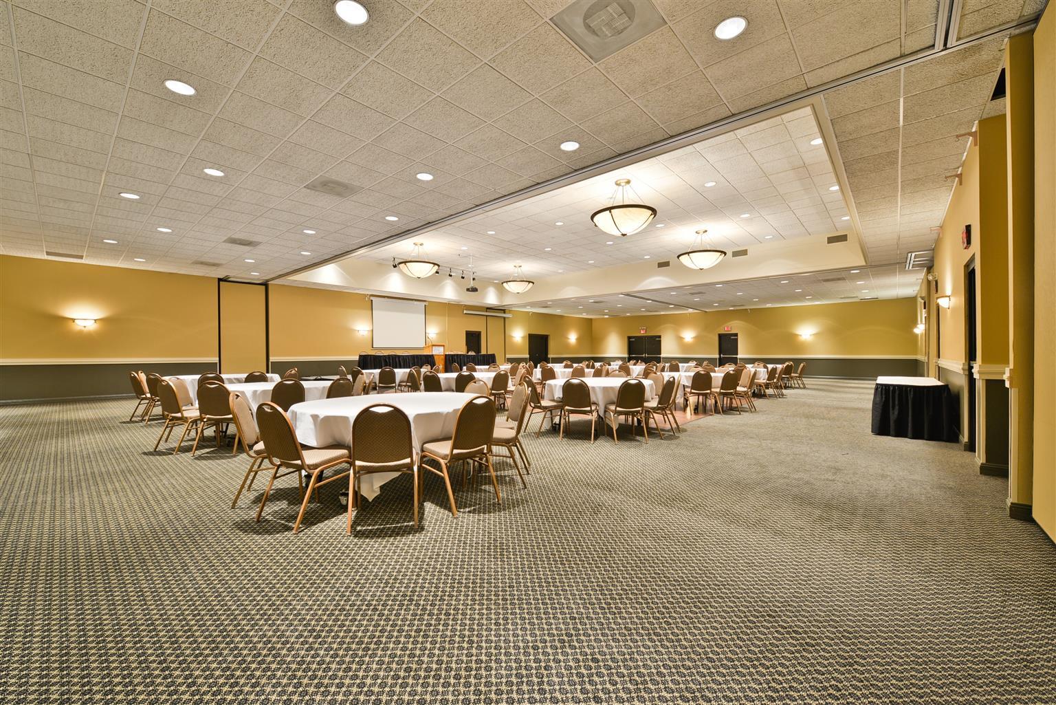 Best Western Plus Kelly Inn Saint Cloud Exterior photo